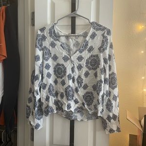 Loose Long Sleeve Pattern Blouse